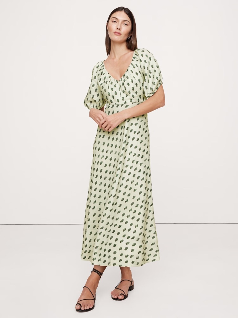 NWT Banana Republic Light Green Leaf-Print V-Neck Maxi Dress
